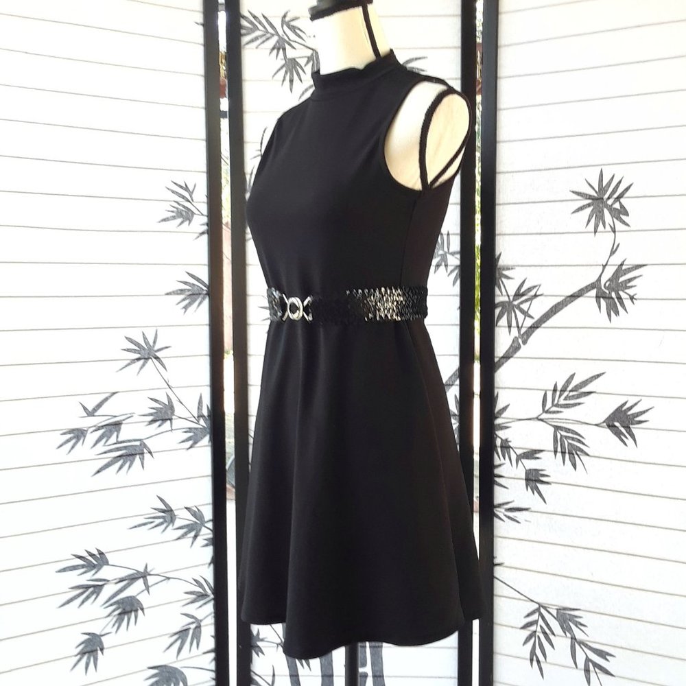 ❤️ Acemi Black Mock Neck Sleeveless Dress 2/$15 - Picture 5 of 10